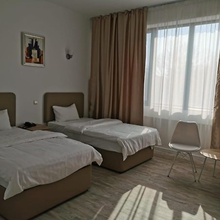 Hotel Zimbru Snagov Tincabesti Экстерьер фото